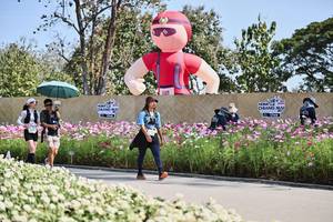 BIB: 
                            <button type="button" onclick="openModal(27805001)" class="btn btn-primary btn-sm float-right btn-popup" data-toggle="modal" data-target=".modal-high-quality">
                        <i class="fas fa-shopping-cart"></i> Add to Cart
                    </button>
                                            <button type="button" onclick="isThisMe(27805001, true)" class="btn btn-success btn-sm float-right btn-popup btn-isme hidden" data-toggle="tooltip" data-placement="bottom" title="นี่คือรูปของคุณใช่ไหม คลิกที่นี่เพื่อเอาเข้าอัลบั้ม">
                        <i class="fas fa-plus"></i> Add to album
                    </button>
                    <button type="button" onclick="isThisMe(27805001, false)" class="btn btn-warning btn-sm float-right btn-popup btn-isnotme hidden">
                        <i class="fas fa-ban"></i> Remove from album
                    </button>